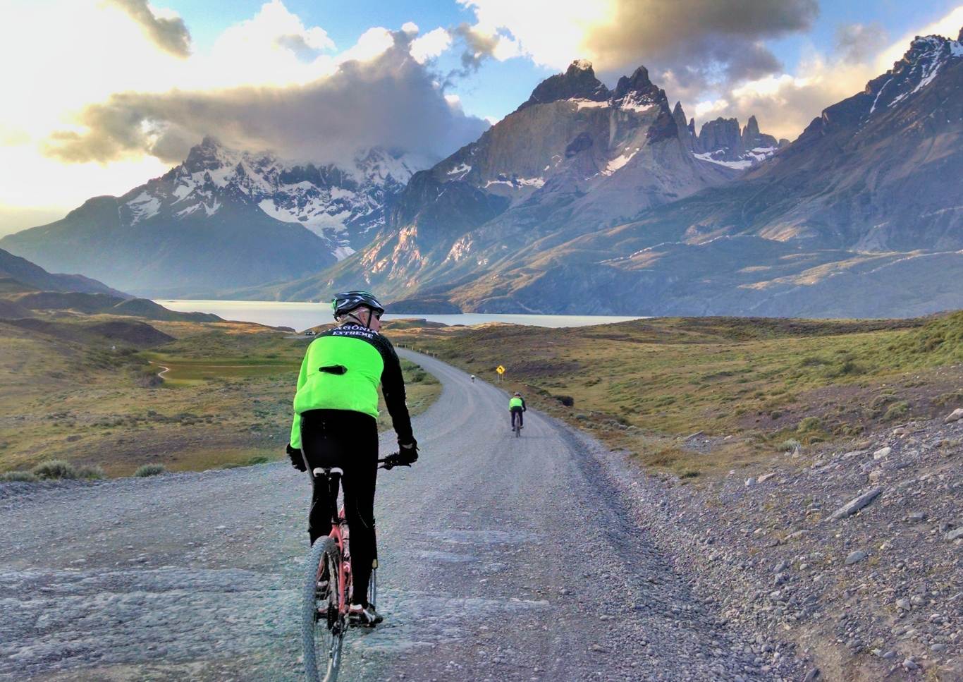 Mountain biking cheap torres del paine