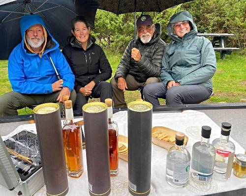 paddlers enjoying whisky tasting in the rian